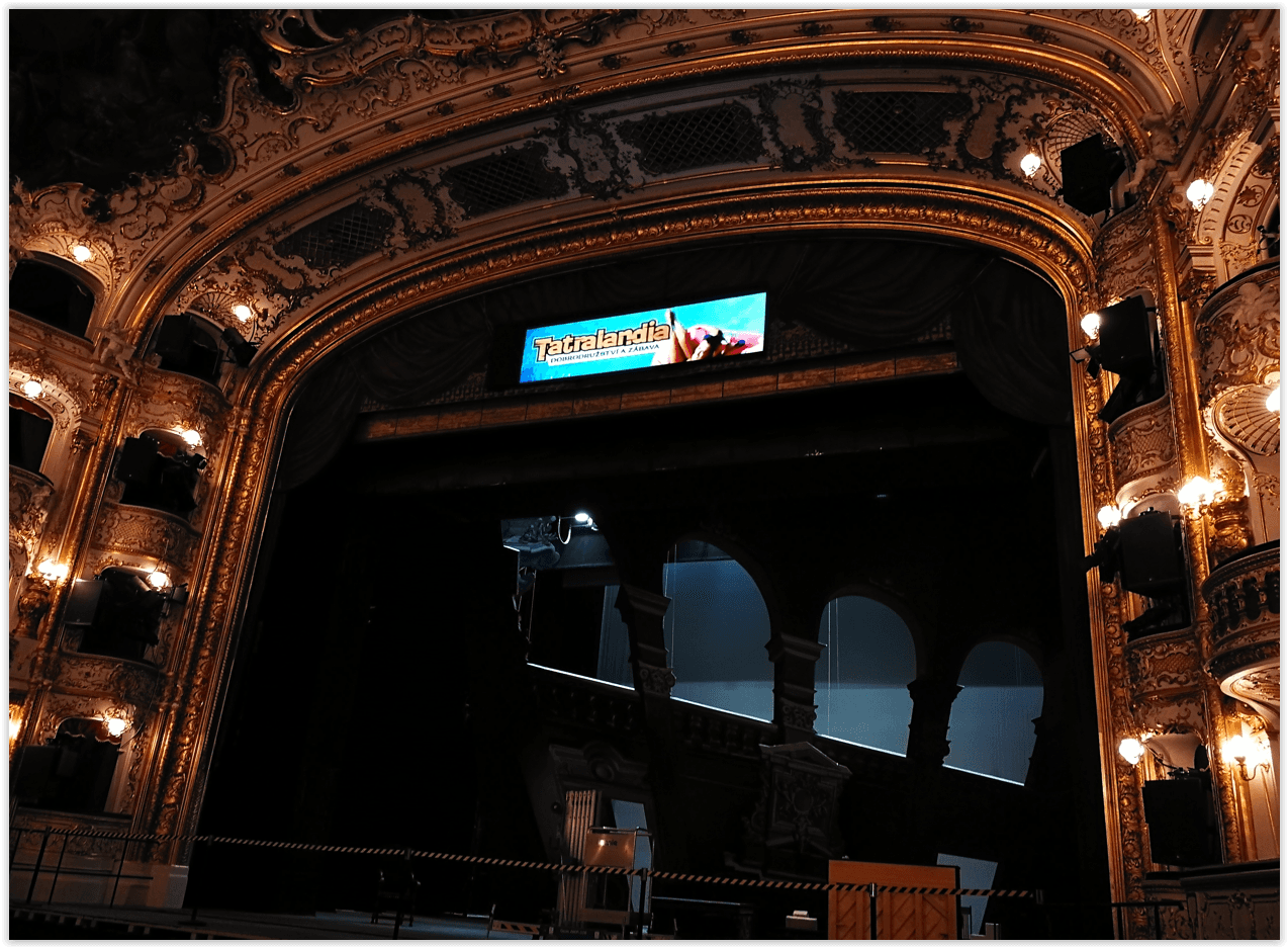 Praha – Titulkovaci LED panel